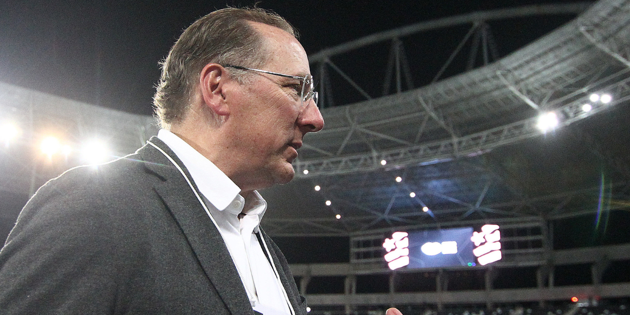 dono do botafogo, textor fica perto de comprar everton, mas precisa vender participação no crystal palace