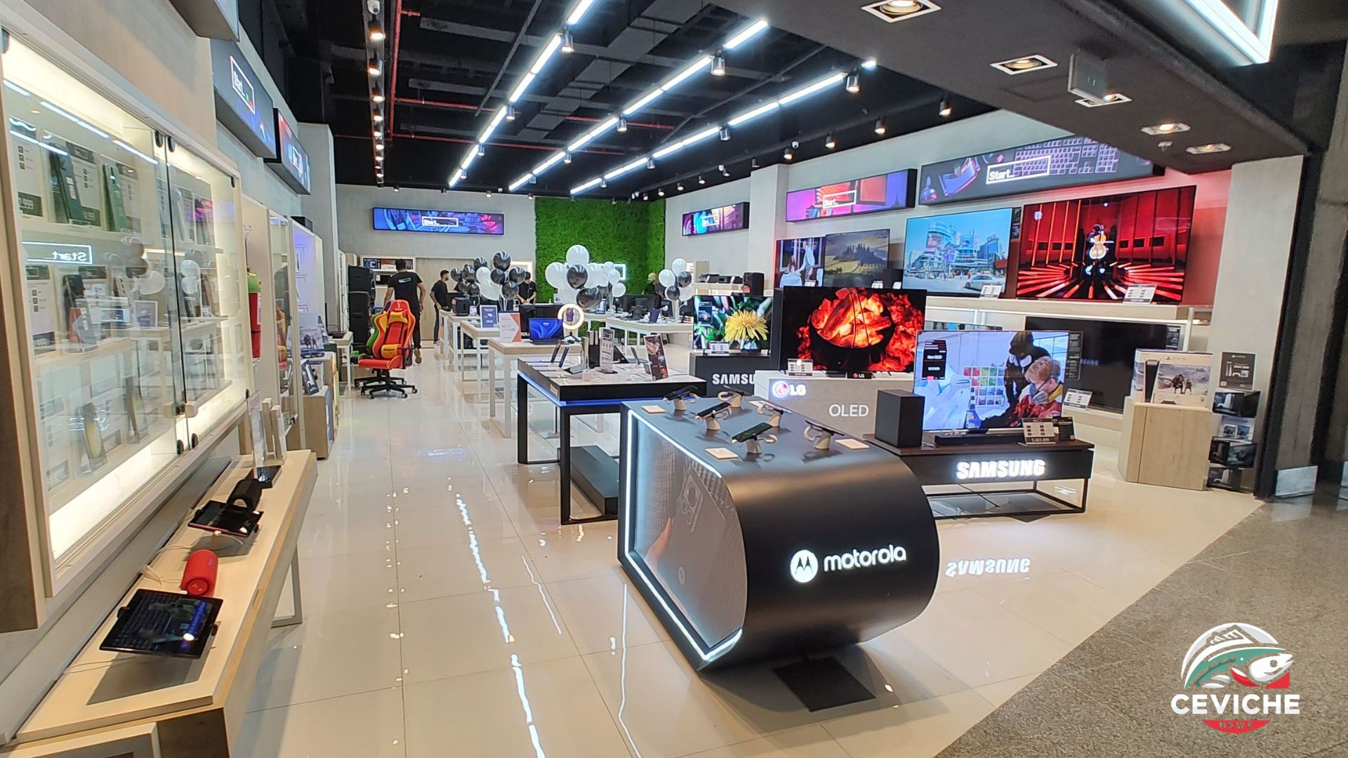 lenovo inauguró su primer espacio de experiencias en el abasto shopping