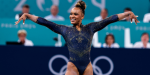 medalha de rebeca andrade destaca potencial das mulheres no marketing em paris 2024