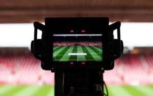 exclusivo: com record, youtube e amazon, lfu já arrecada r$ 900 milhões em direitos de tv
