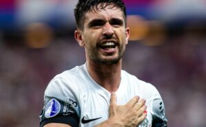 corinthians tem reviravolta em saída de coronado e atuação contra fortaleza empolga 