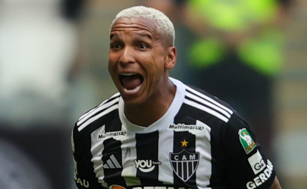 deyverson desabafa no atlético mg e revela cotovelada inusitada: “começou a descer o sangue”