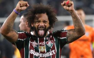 tirou onda? perfil do flu posta risadas logo após rival sofrer gol na libertadores