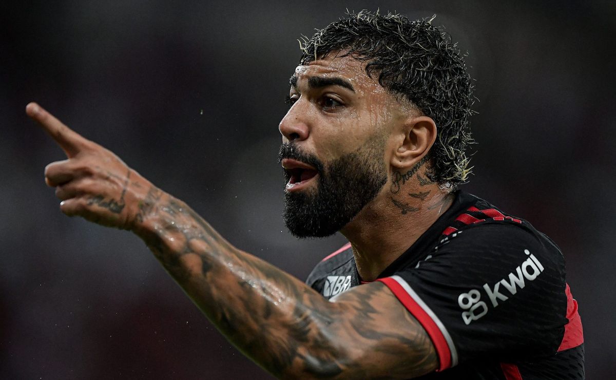 torcida do flamengo avalia o retorno de gabigol ao time titular de tite