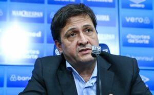 alberto guerra revela acordo no grêmio e renato gaúcho tem única condição para negociar renovação