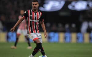 após alisson, são paulo encaminha assinatura de contrato com mais um atleta 