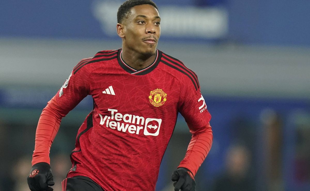 anthony martial no flamengo: contratação é cravada por jornalistas, mas aposta será em gabigol 