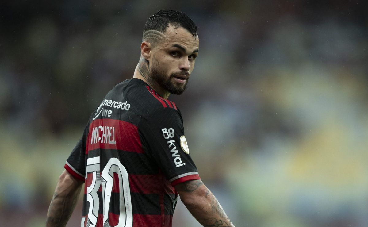 recuperado, michael estará à disposição de filipe luís para flamengo x corinthians