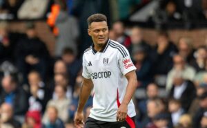 antigo sonho do atlético mg, rodrigo muniz acompanha jogo do galo e elogia hulk: “absurdo”