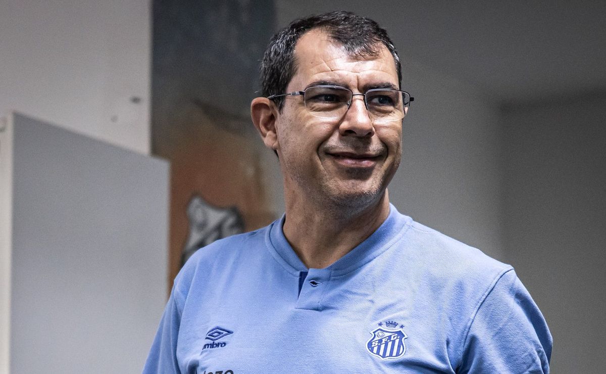 carille saca defensor contra o botafogo sp e corta até da viagem para a partida