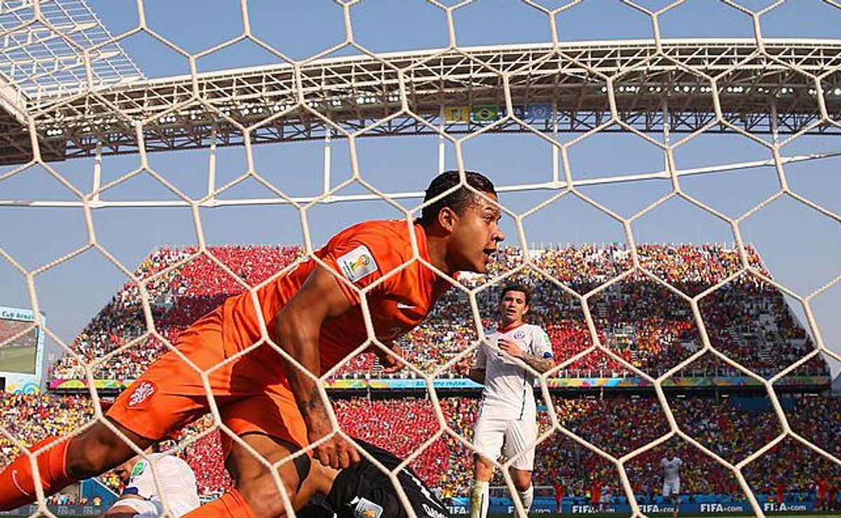 reforço do corinthians, memphis depay já marcou gol dentro da neo química arena