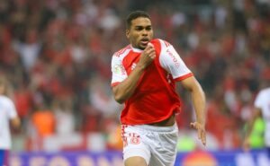 joias da base salvam internacional e roger machado dá espaço esquecido por coudet