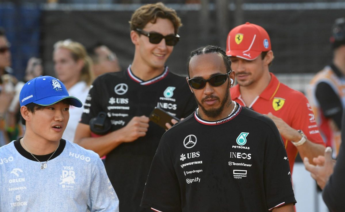 ex engenheiro da ferrari dá orientações para hamilton visando 2025