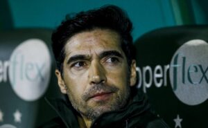 abel ferreira avalia pênalti sofrido por maurício em palmeiras x atlético mg