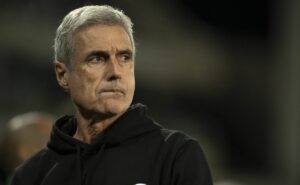 ex botafogo, luiz castro não será treinador do flamengo, segundo o próprio rival