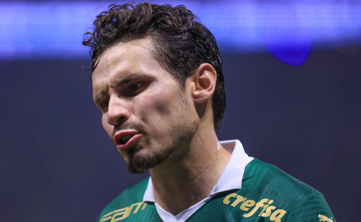 raphael veiga virou reserva no palmeiras e maurício é titular absoluto de abel  