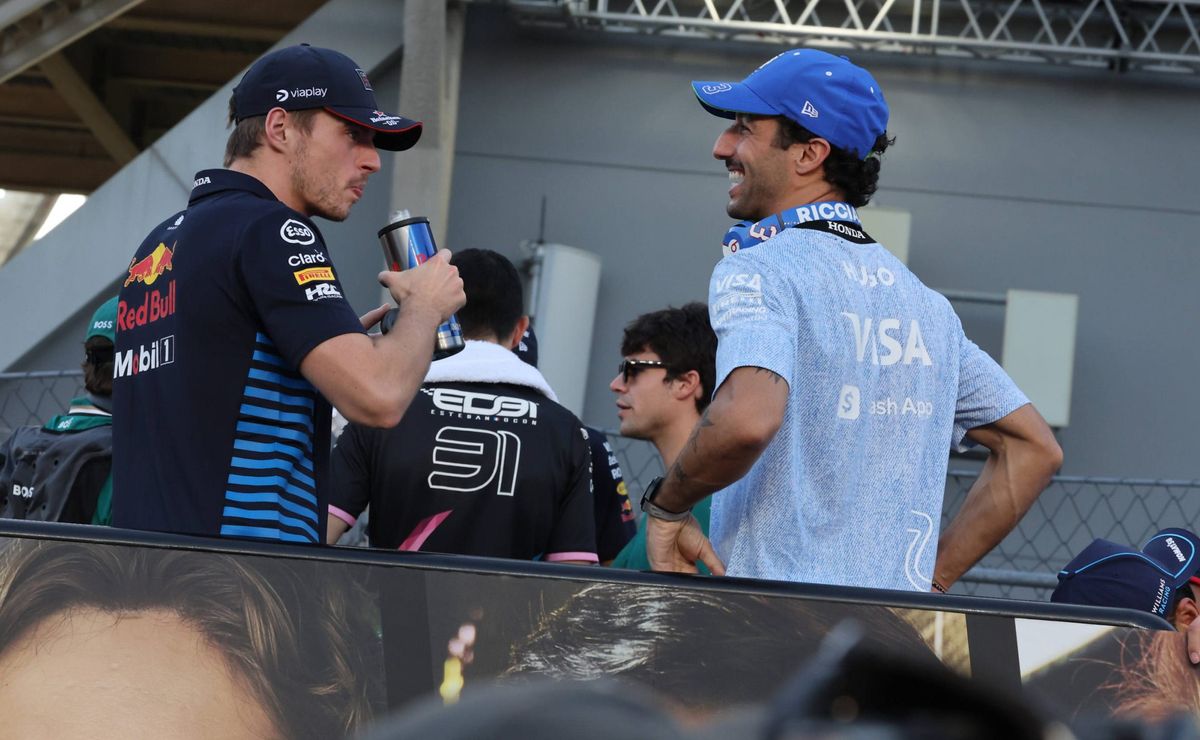 após possível aposentadoria de ricciardo, verstappen rasga elogios ao australiano