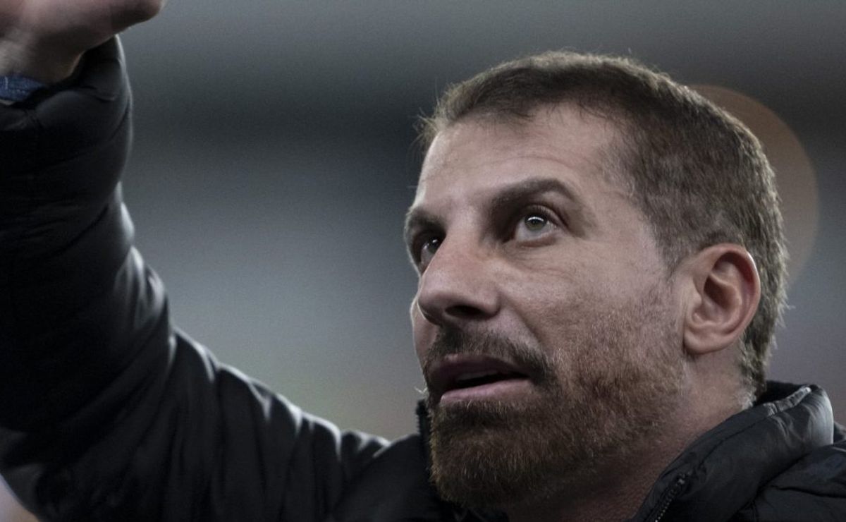 r$ 700 mil: vasco de pedrinho decide pagar caro para renovar com vegetti