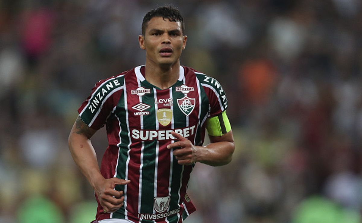 thiago silva queria ajudar o fluminense a todo custo e torcida reage: "Ídolo demais"