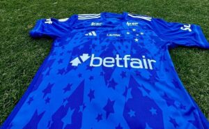 cruzeiro renovará com a adidas se um detalhe for resolvido, revela alexandre mattos