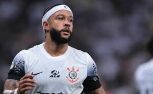 memphis depay elogia atmosfera da neo química arena após vitória do corinthians