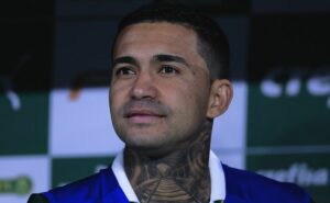 dudu se declara a felipão, que foi à academia de futebol nesta tarde: “resenha garantida”