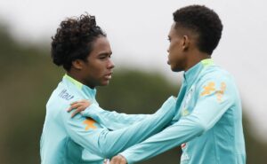 junto com athletico pr, o palmeiras é o time brasileiro que mais lucrou com a transferência de jogadores na última década