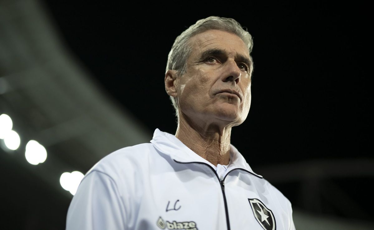 volta de luís castro ao botafogo é detonada pela torcida: "aqui é artur jorge"