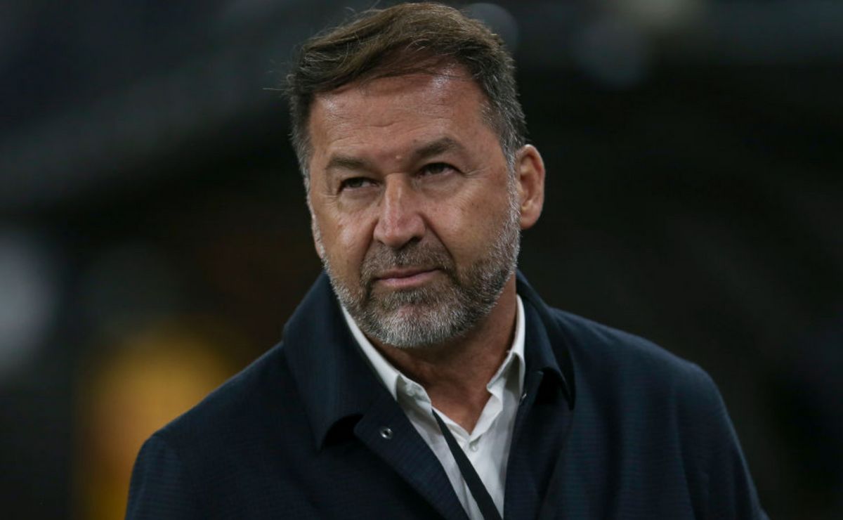 augusto melo toma decisão e memphis depay deve ser apresentado no jogo corinthians x juventude