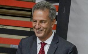 ednaldo rodrigues vira carta na manga de landim para o flamengo conseguir indenização de pedro na fifa