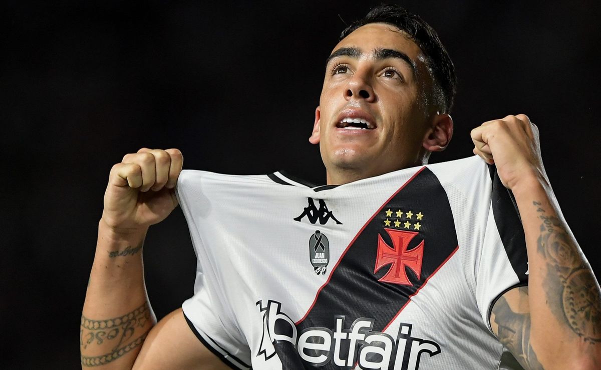 torcida do vasco debate atuação de puma rodríguez e sugere nova posição