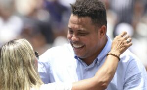 r$ 154 milhões: após venda do cruzeiro, ronaldo faz pedido por nova negociação na europa