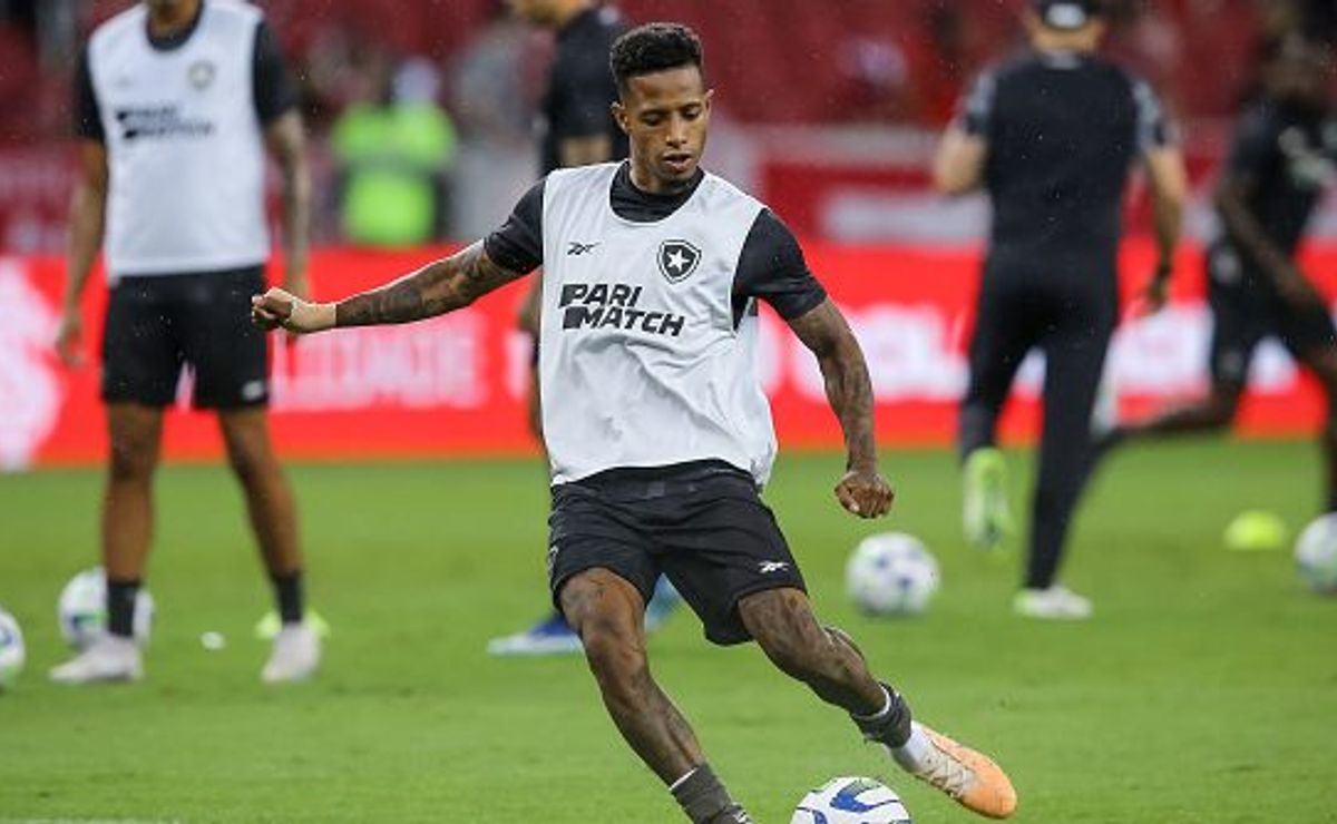 tchê tchê tem atuação apagada e revolta torcida do botafogo: 'zumbi em campo'