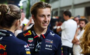 rbr confirma entrada de lawson no lugar de ricciardo para o restante da temporada 2024