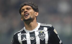 scarpa sai de campo irritado em palmeiras x atlético mg: "não é possível"