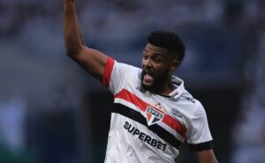 rodrigo nestor e sabino pegam gancho pesado por brigas em palmeiras x são paulo 