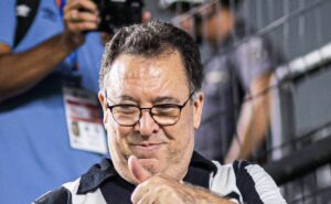 marcelo teixeira decreta saída de fábio carille e gallo no santos para dezembro