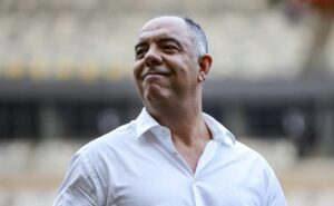 marcos braz filma drone em treino do flamengo e faz postagem misteriosa