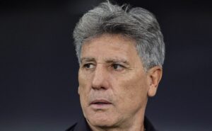 torcida do grêmio repercute possível ida de renato gaúcho para o cruzeiro: "tá na hora de sair"