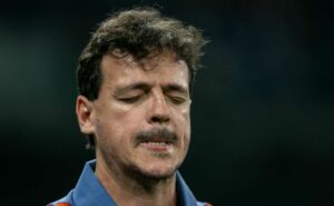 contrato até 2026: diniz reforça elenco do cruzeiro com pedrão, do sub 20