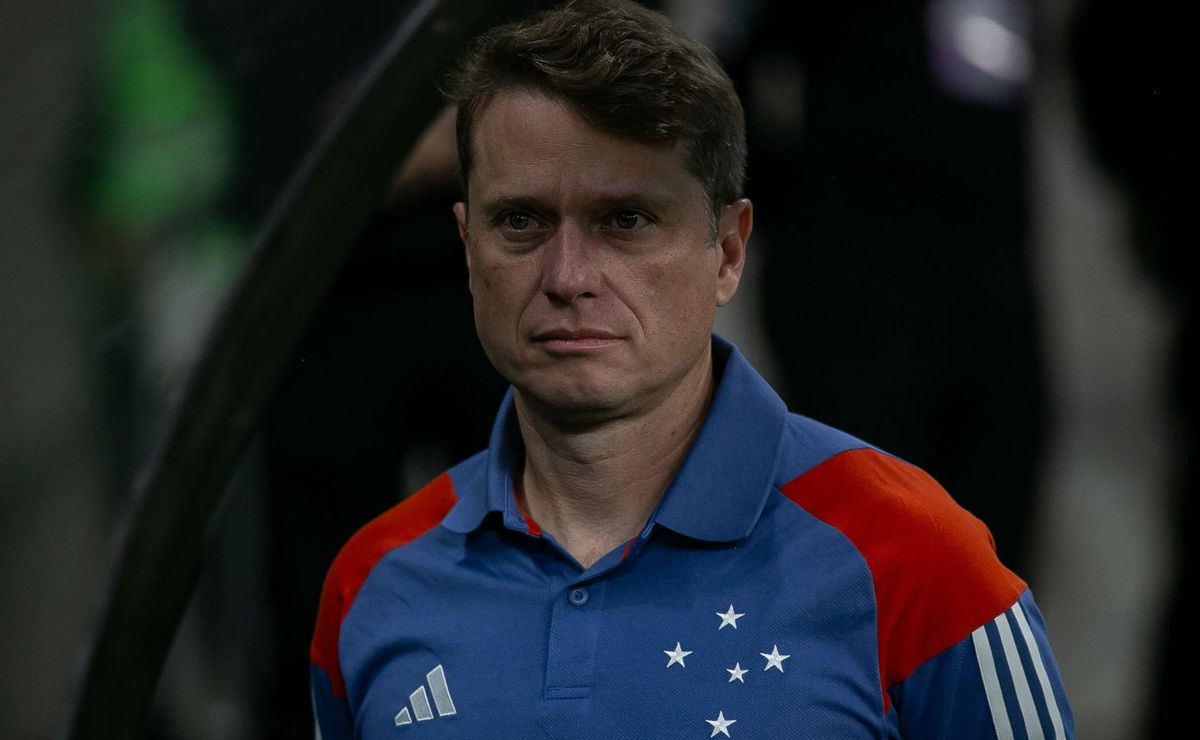 torcida do cruzeiro não poupa seabra em empate com o cuiabá