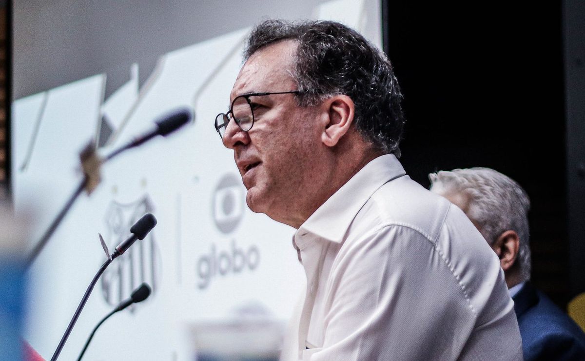 r$ 24 milhões: marcelo teixeira se mantém irredutível e santos define negociação de atacante