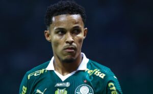 lázaro tenta convencer palmeiras a desembolsar r$ 3 milhões para jogar super mundial