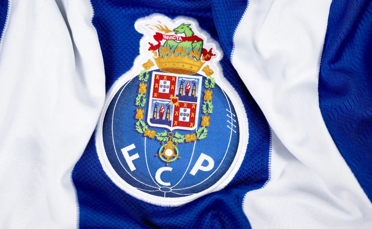 r$ 73 milhões: porto por promete investir na contratação de titular do grêmio em janeiro