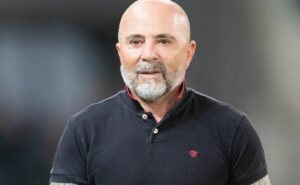 sampaoli é sugestão para o cruzeiro, que toma decisão sobre mudança de treinador