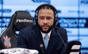 memphis depay tem erro em contrato e corinthians age rápido para corrigir problema