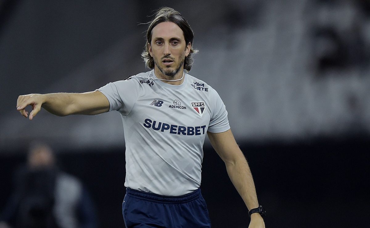 escalação do são paulo: zubeldía muda meio de campo para enfrentar o corinthians