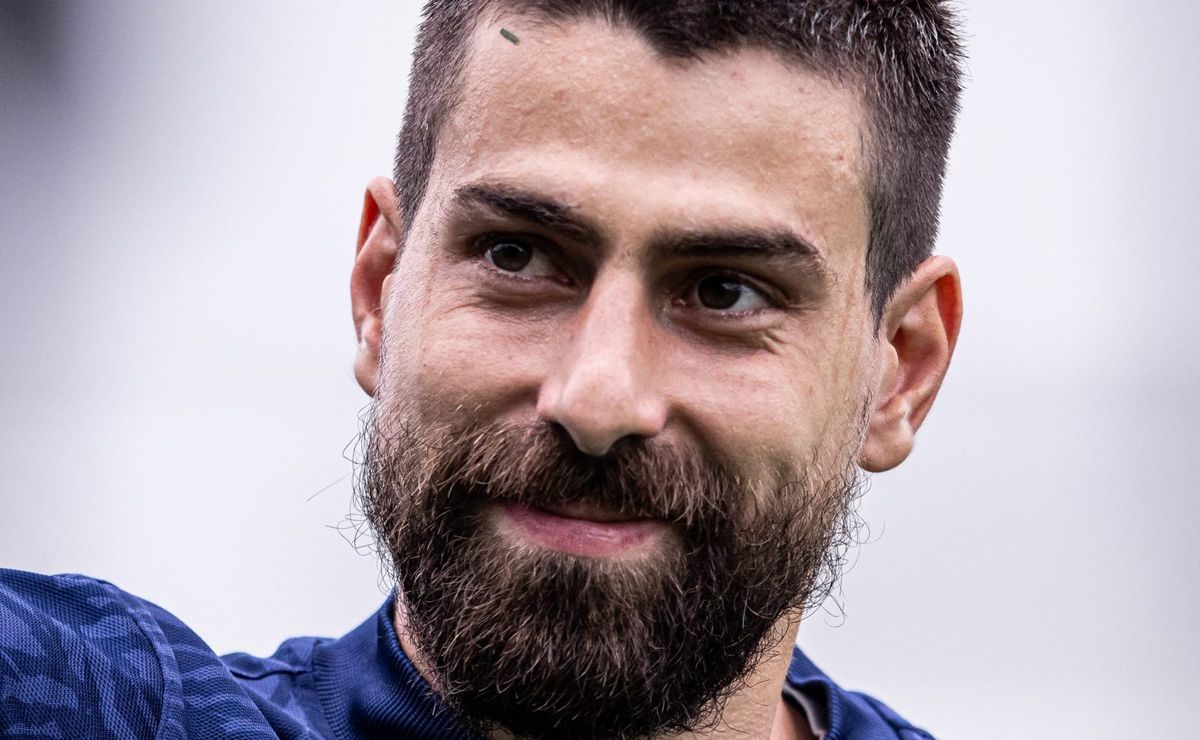 santos toma decisão importante sobre sequência de luan peres na série b com carille