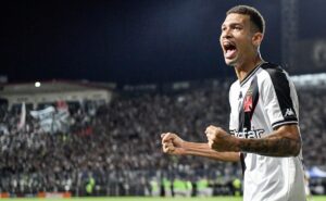 vasco fica mais de um mês fora de são januário em 2024