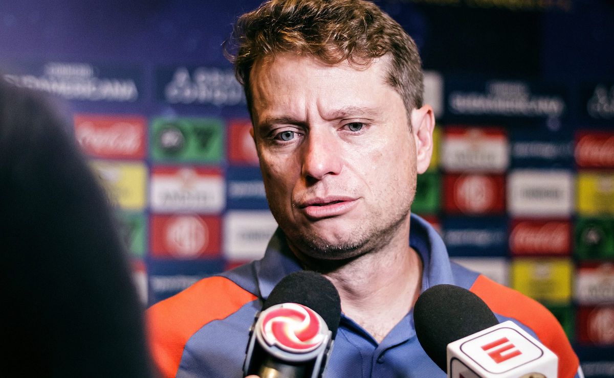 fernando seabra desabafa no cruzeiro após demissão e se manifesta: “vestir a camisa”